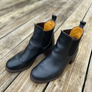 Frye Sabrina Chelsea Boots